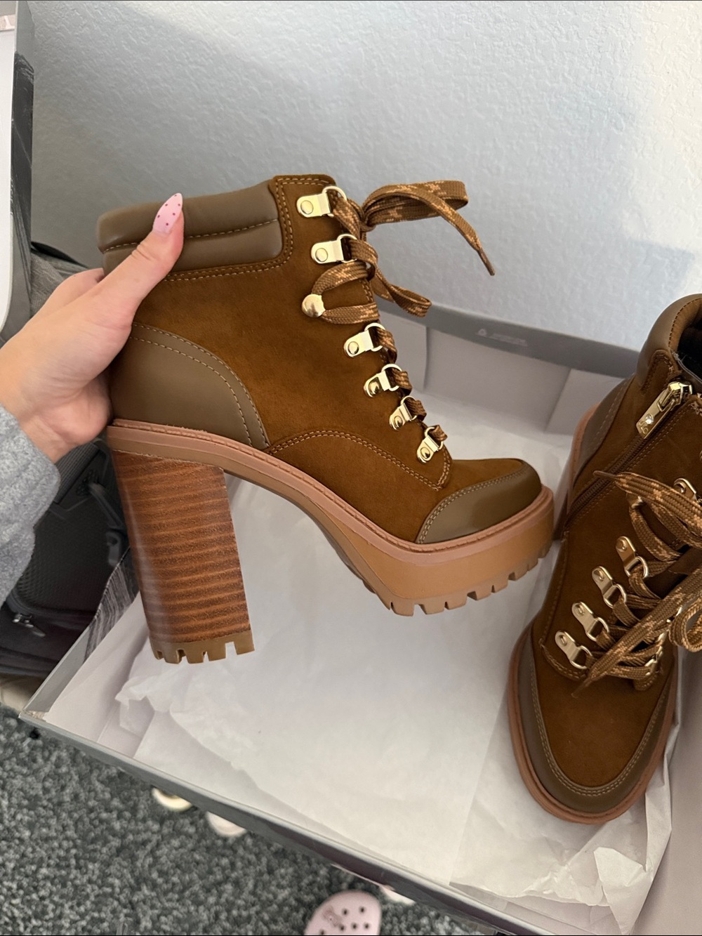 Jennifer Lopez Chestnut Brown Suede Lace-Up Block Heel Boots
